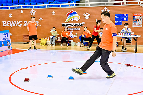 迎冬奥倒计时200天京津冀冰蹴球大赛北京地区开启选拔