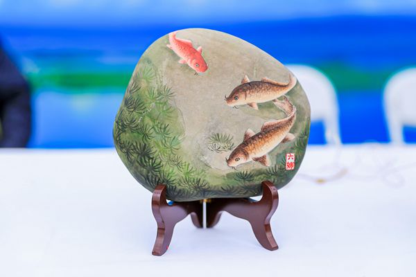 第十八届北京·密云鱼王文化节开幕超40斤“鱼王”以35万元拍出