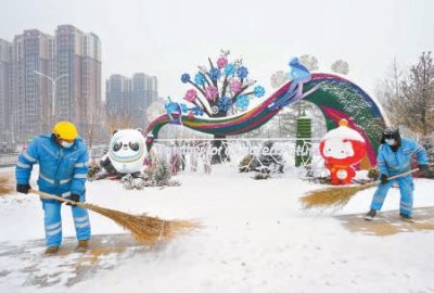 北京市扫雪铲冰作业5.8万人次