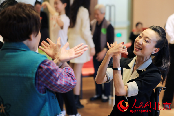 让舞蹈陪伴老年人 北京舞蹈学院舞蹈陪伴疗愈项目启动