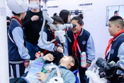 “点亮梦想之光 青少年科教公益行”首场活动在北京举办