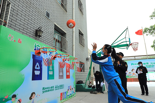 西城区大栅栏街道：“城市小管家”引领文明新风尚