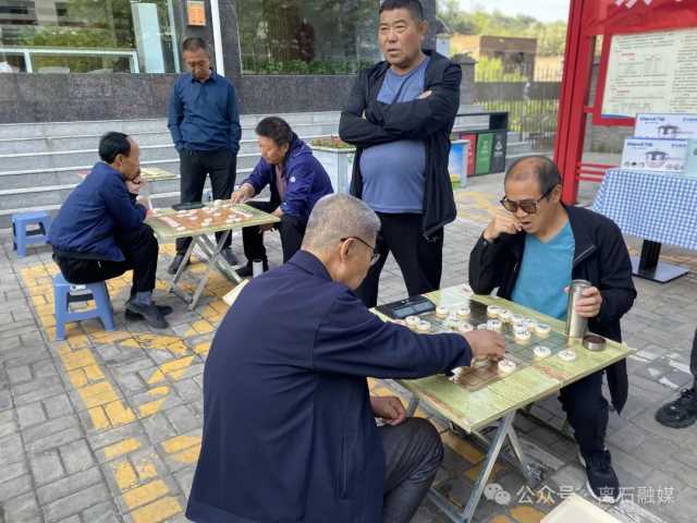 交通路社区举办“欢乐象棋赛 提升‘邻’距离”第一届象棋大赛