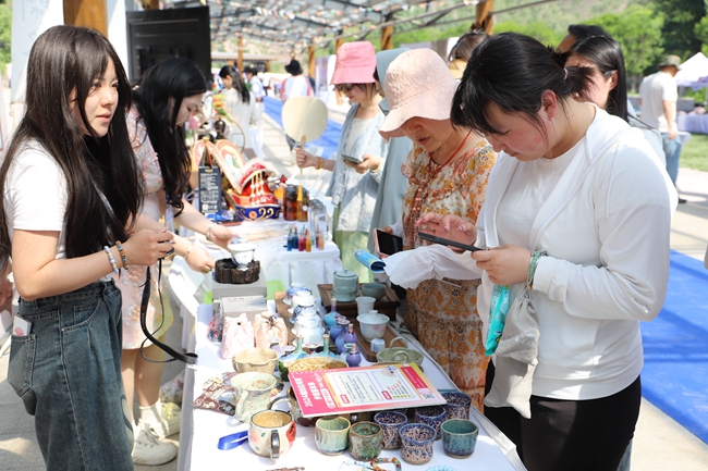 怀柔琉璃庙镇举办“相约白河湾·乡宿嘉年华”活动