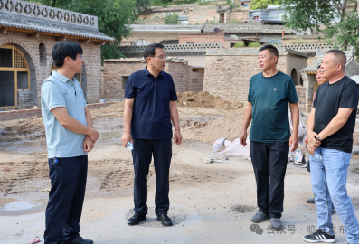 范亮珍调研临县乡村旅游重点村建设工作