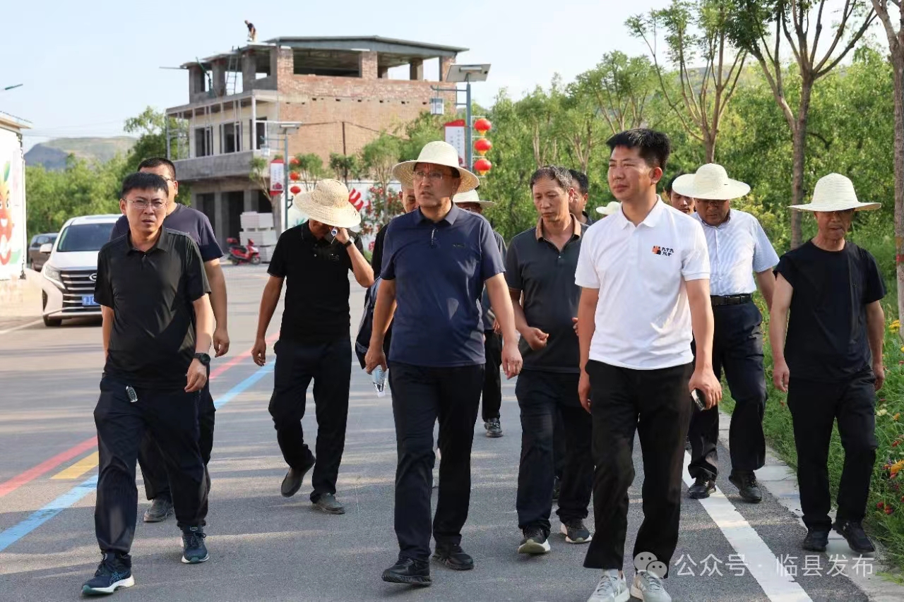 范亮珍调研乡村旅游重点村建设工作