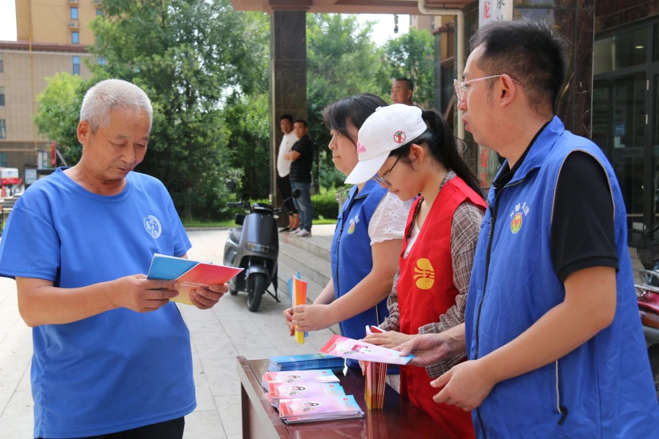 襄都区司法局：法律知识进社区 普法宣传