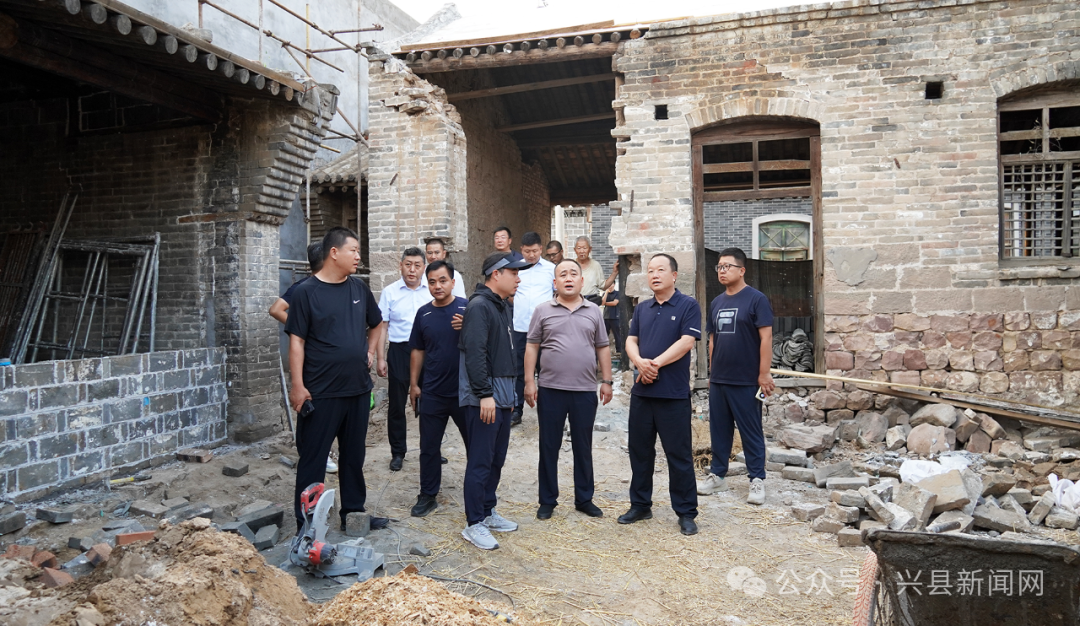 贺建强在瓦塘镇裴家川口村调研乡村旅游