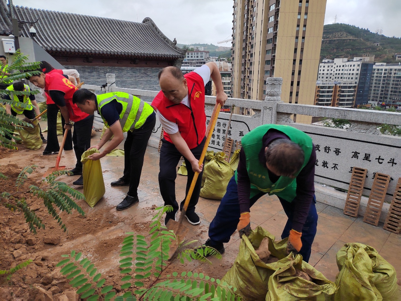 柳林县城管中心举办“坚定理想信念、永