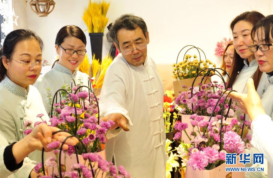 我与鲜花有个约会——独臂花匠钱建河的“芬芳”人生