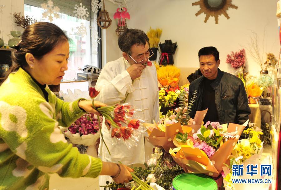 我与鲜花有个约会——独臂花匠钱建河的“芬芳”人生