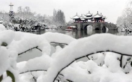  雪后游兴浓