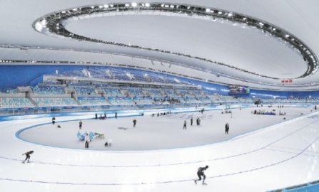相约北京冰上项目测试活动冰丝带上演速滑比赛首秀
