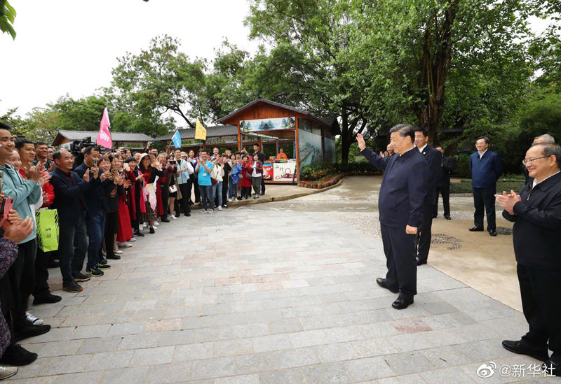  习近平：一定要呵护好桂林山水