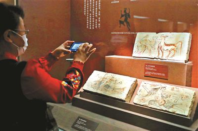 河西画像砖上的古人生活展览在中国国家博物馆开展