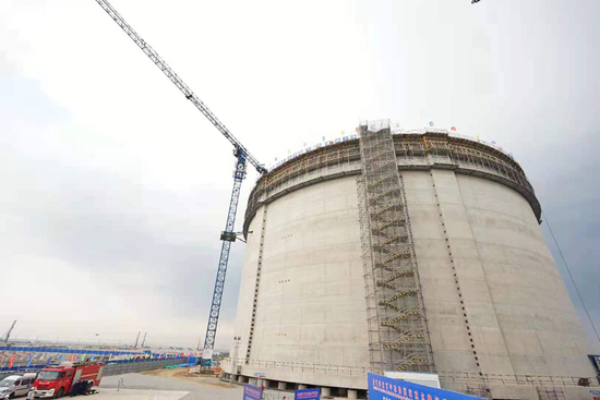 国内首座大型陆上LNG薄膜罐升顶成功北京应急气储备能力达11亿立方米