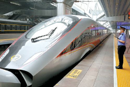 全国铁路迎来调图复兴号智能动车组上新北京站进入高铁时代