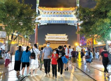 京城商圈迎来暑期消费热潮亲子主题活动密集登场