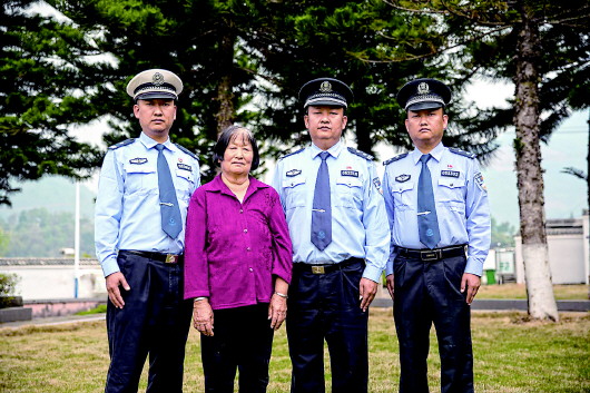 “怕危险就不会干警察，怕死就不会干禁毒” 英雄禁毒民警张从顺张子权父子皆英烈，用生命践行使命