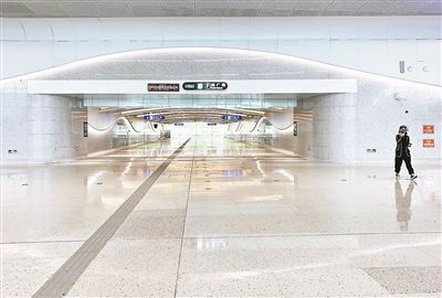北京地铁环球度假区站亮相设置6大出入口