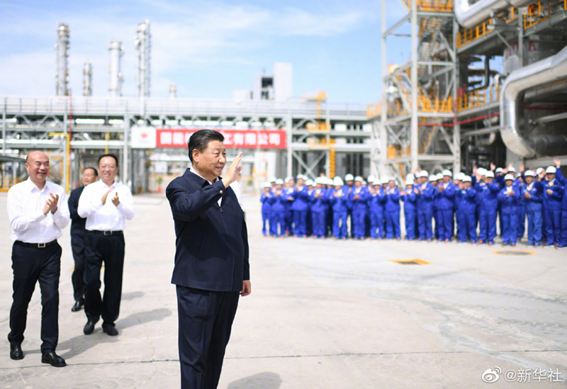  习近平在陕西榆林考察调研