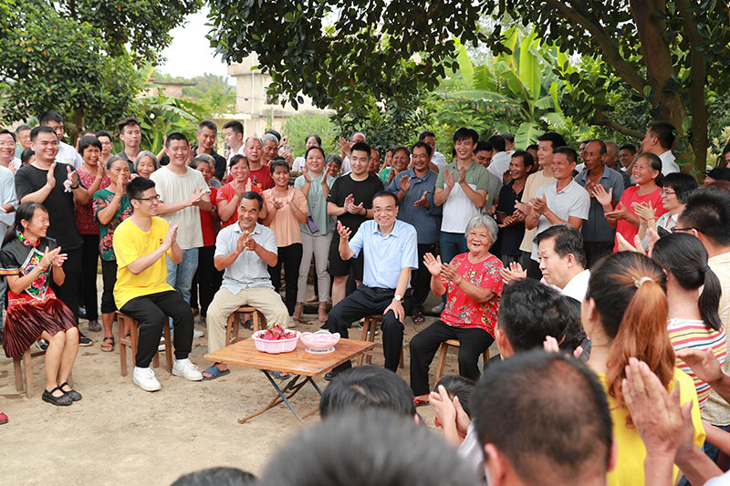  李克强在广西玉林考察