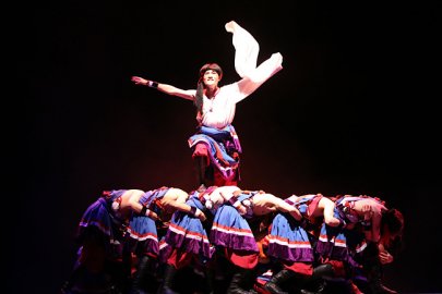 用舞蹈讴歌百年征程北京市文联举办“永远跟党走”主题展演