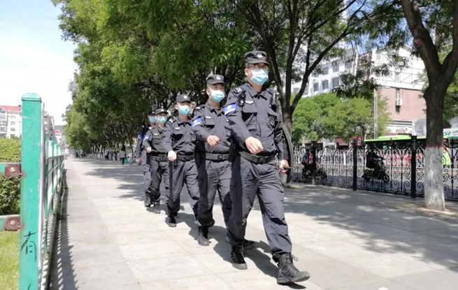 【国庆我在岗】以我“警察蓝”，守护中国红