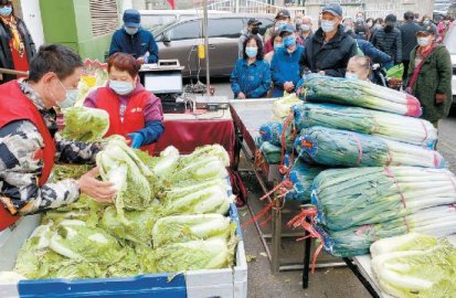 冬储菜开卖蔬菜价格明显回落京城商超货源充足市民可按需购买