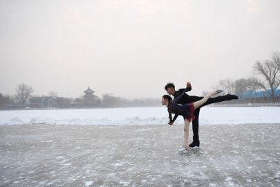 西城区全民健身欢乐冰雪季在什刹海启动五大活动助力市民“上冰雪”