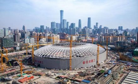 北京新工体钢结构施工完成“工体碗”造型完整亮相