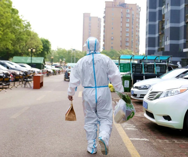 北京朝阳小红门“大白”接力跑打通服务“最后100米”