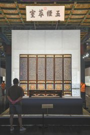 故宫午门展出“中国书房的意与象”100余件文物展品还原古人读书生活