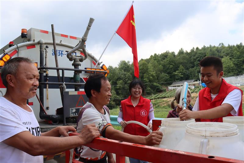 贵州湄潭：抗旱保民生