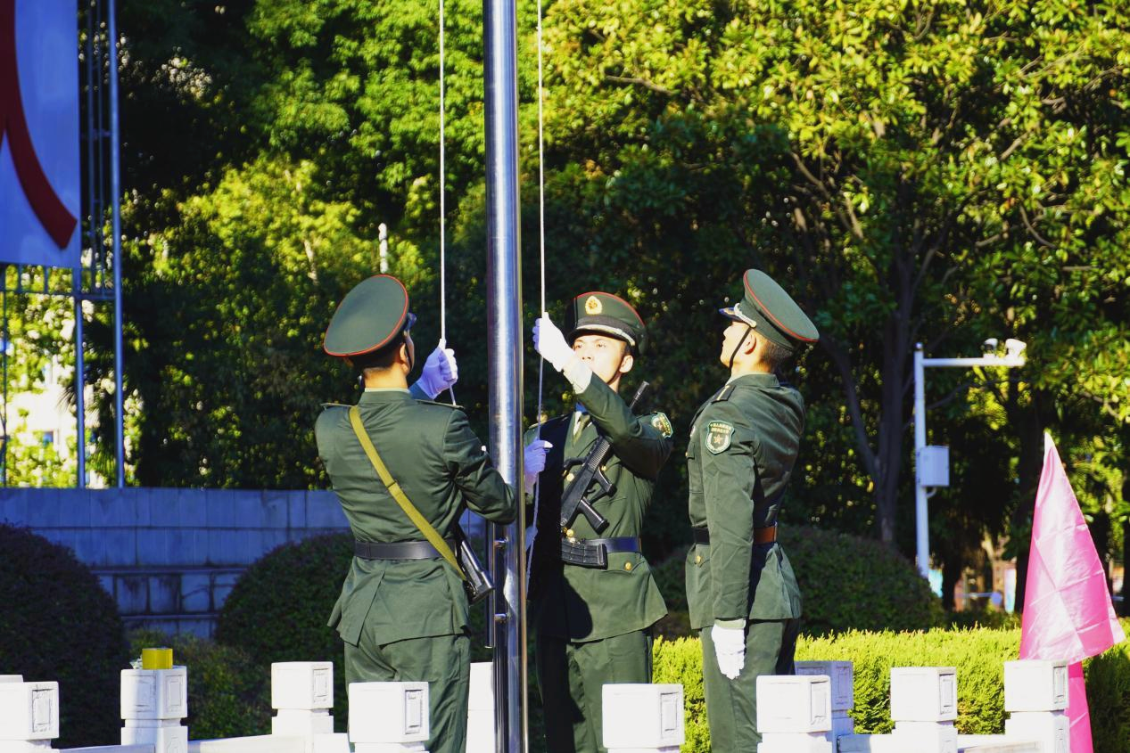 请党放心，强军有我！武汉这场军校学子