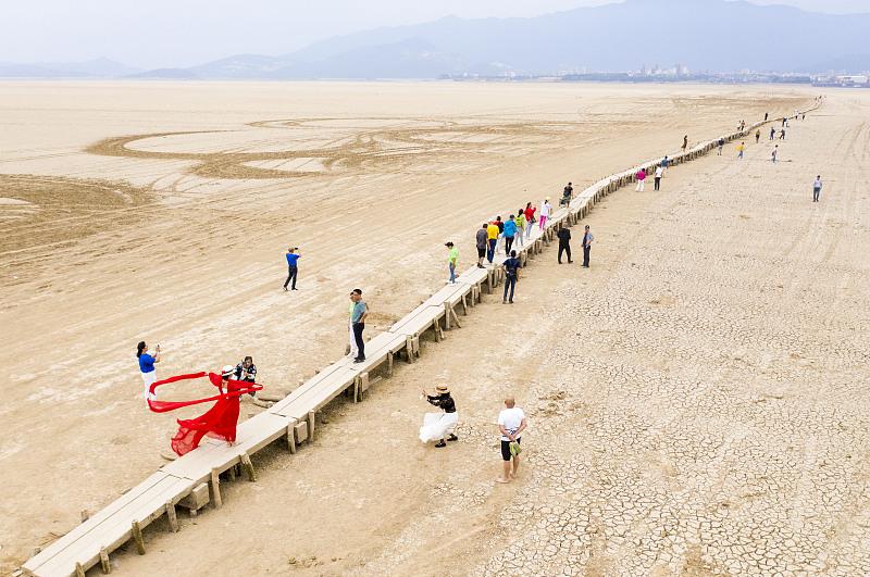 迎降雨！干旱预警连发70天湖水见底 哪些地方干旱会缓解？