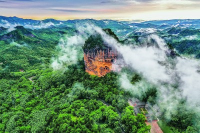 飞入云端“瞰”丝路