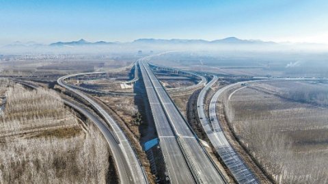 北京至秦皇岛高速公路全线贯通