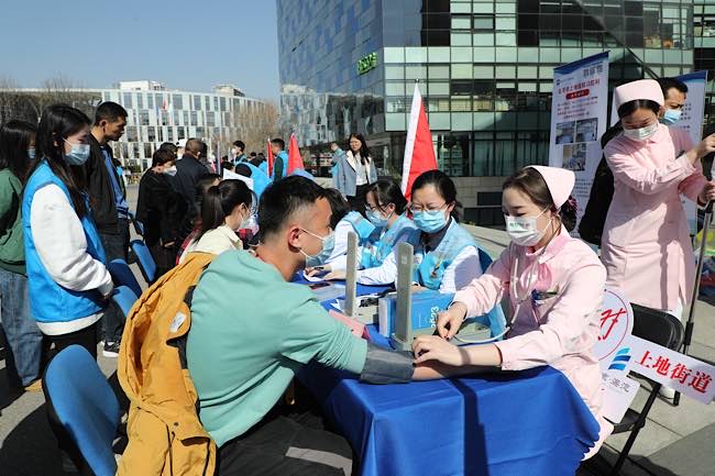 海淀上地街道社企联动举办“学雷锋”志愿服务