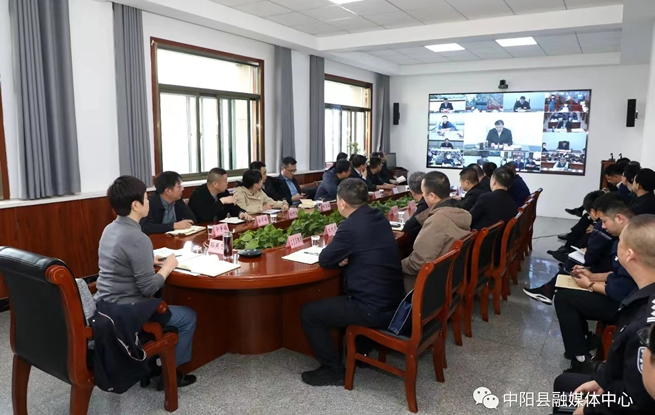 <b>孙燕飞在中阳县分会场参加全市安全生产事故警示教育会议</b>