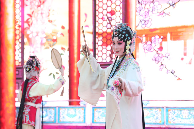 赏海棠 品诗歌 2023年海棠文化节开幕