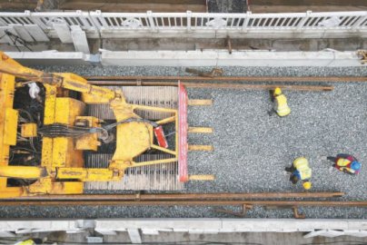 津兴铁路铺轨全部完成 为年内开通运营奠定坚实基础