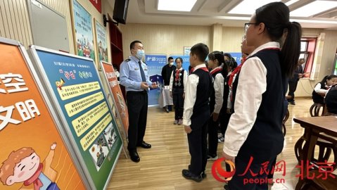 北京石景山：文化执法队走进校园＂以案说法＂宣讲助＂护苗＂