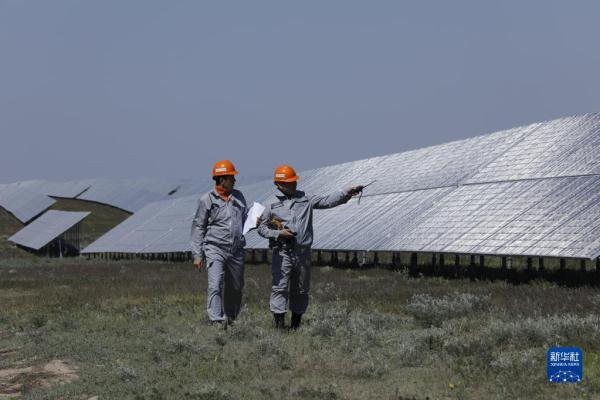 中企助力哈萨克斯坦光伏电站建设