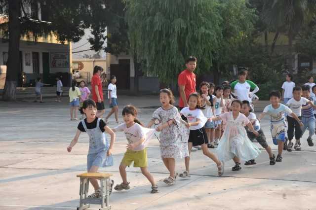 青春在实践||体教结合红色传，三防助贫印心间