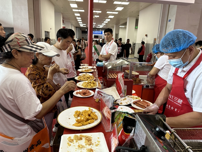 第十三届北京国际酒店、餐饮及食品饮料博览会开展