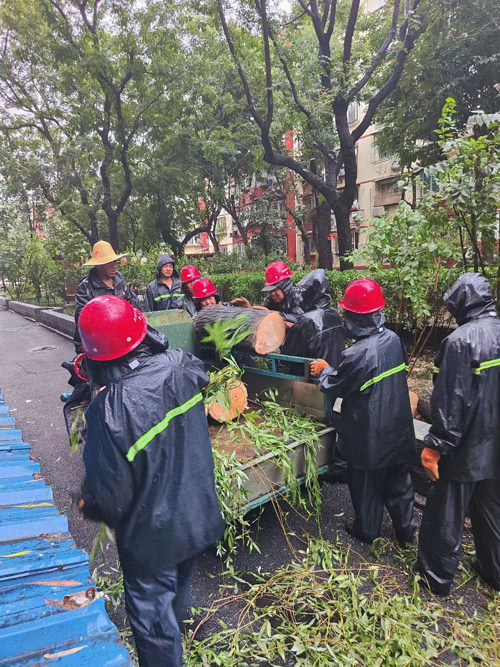 全力应对强降雨 西城区14支共3000余人的专业应急抢险队伍加强值守