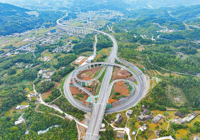 宜威高速（四川境）全线通车