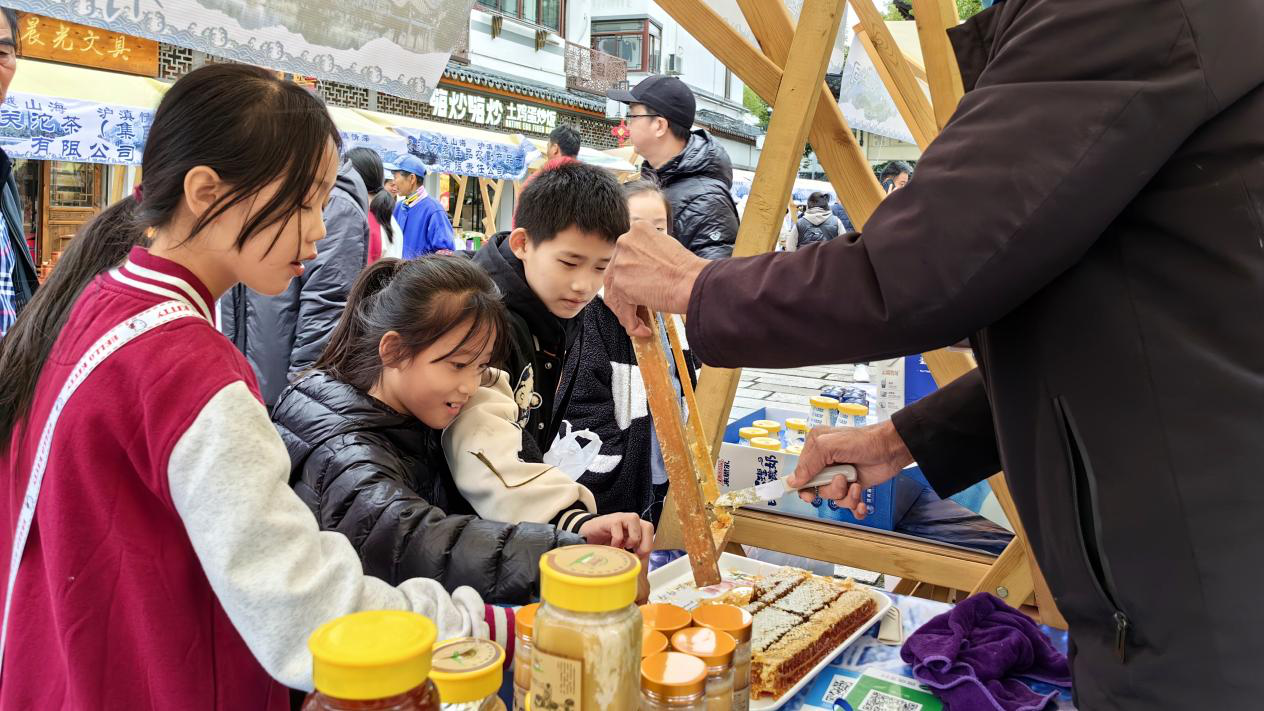 2023年“乡愁·大理”特色产品展示展销暨美食品鉴会圆满落幕 沪滇合作助力大理农文旅产业发展