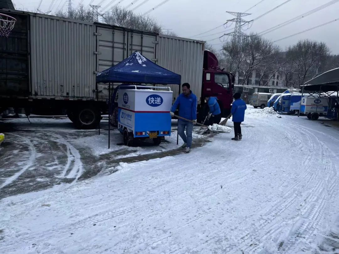 北京石景山全力应对强降雪 各街道和社区开启＂全面防御＂模式